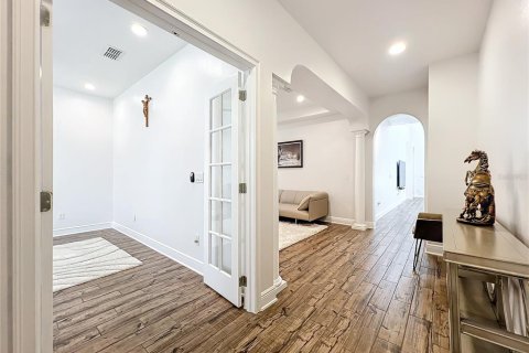 Casa en venta en Orlando, Florida, 5 dormitorios, 289.67 m2 № 1091217 - foto 5