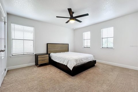 Casa en venta en Orlando, Florida, 5 dormitorios, 289.67 m2 № 1091217 - foto 27