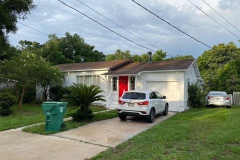 Villa ou maison à vendre à DeLand, Floride: 4 chambres, 85.28 m2 № 1339236 - photo 1