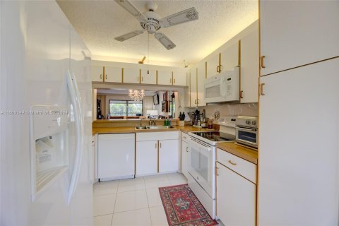 Copropriété à vendre à Tamarac, Floride: 2 chambres, 106.09 m2 № 1215296 - photo 16