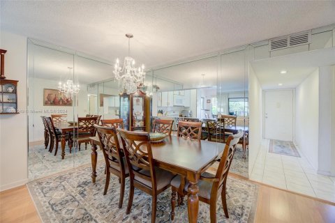 Copropriété à vendre à Tamarac, Floride: 2 chambres, 106.09 m2 № 1215296 - photo 15