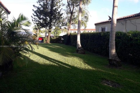 Casa en venta en Coral Gables, Florida, 3 dormitorios, 88.44 m2 № 1119147 - foto 5