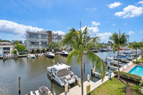 Condominio en venta en Fort Lauderdale, Florida, 3 dormitorios, 228.35 m2 № 1118005 - foto 1