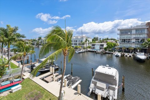 Condominio en venta en Fort Lauderdale, Florida, 3 dormitorios, 228.35 m2 № 1118005 - foto 17
