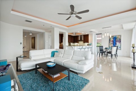 Condominio en venta en Fort Lauderdale, Florida, 3 dormitorios, 228.35 m2 № 1118005 - foto 14
