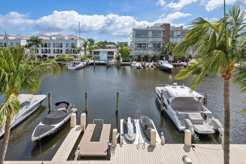 Condominio en venta en Fort Lauderdale, Florida, 3 dormitorios, 228.35 m2 № 1118005 - foto 2