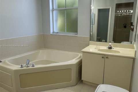 Casa en venta en Miami, Florida, 4 dormitorios, 249.35 m2 № 1295060 - foto 26