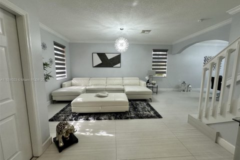 Casa en venta en Miami, Florida, 4 dormitorios, 249.35 m2 № 1295060 - foto 6