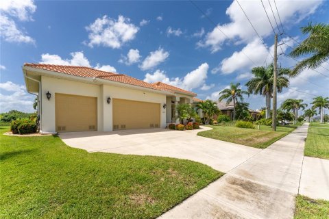 Casa en venta en Punta Gorda, Florida, 3 dormitorios, 207.73 m2 № 1354960 - foto 3