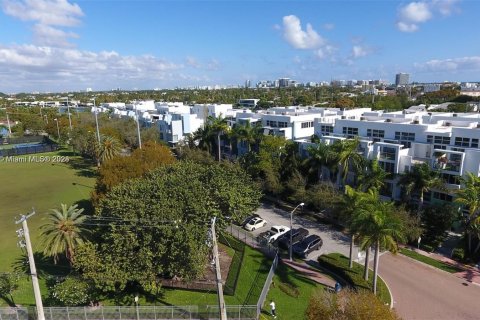 Copropriété à vendre à Miami Beach, Floride: 3 chambres, 149.48 m2 № 1290513 - photo 12