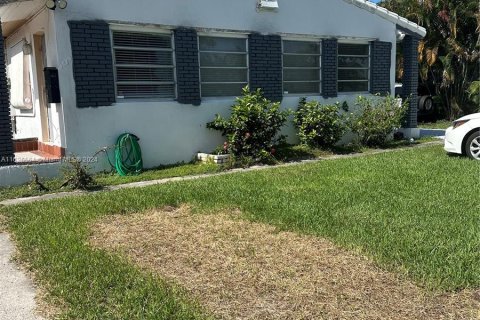 Casa en venta en Hollywood, Florida, 3 dormitorios, 104.05 m2 № 1282651 - foto 2