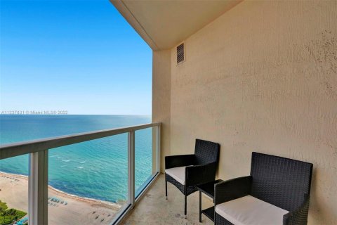 Condominio en venta en Sunny Isles Beach, Florida, 1 dormitorio, 92.9 m2 № 24611 - foto 26