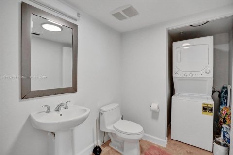 Condominio en venta en Sunny Isles Beach, Florida, 1 dormitorio, 92.9 m2 № 24611 - foto 19