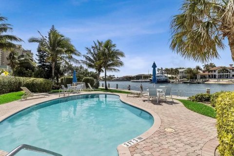 Condo in Hillsboro Beach, Florida, 1 bedroom  № 1186236 - photo 3