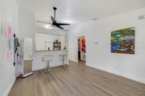 Duplex à vendre à Orlando, Floride: 4 chambres, 151.99 m2 № 1395611 - photo 4