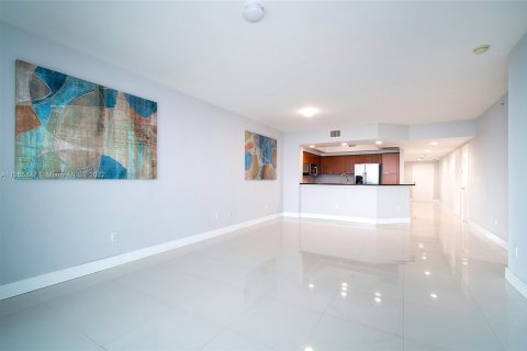 Condominio en venta en North Miami, Florida, 3 dormitorios, 167.32 m2 № 72687 - foto 17