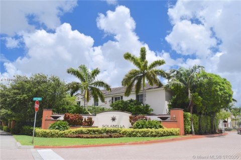 Touwnhouse à vendre à Miami Gardens, Floride: 2 chambres, 105.91 m2 № 1151125 - photo 15