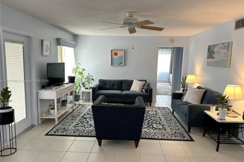 Condominio en venta en Greenacres, Florida, 2 dormitorios, 85.84 m2 № 1151047 - foto 3