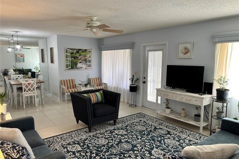 Copropriété à vendre à Greenacres, Floride: 2 chambres, 85.84 m2 № 1151047 - photo 4