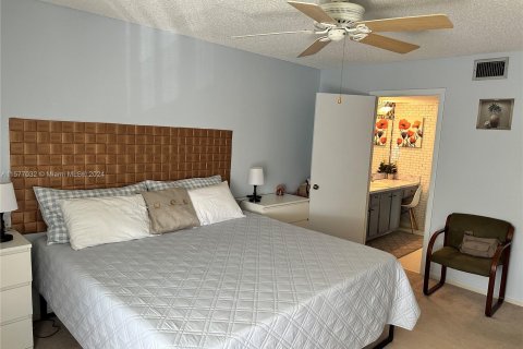Condo in Greenacres, Florida, 2 bedrooms  № 1151047 - photo 30
