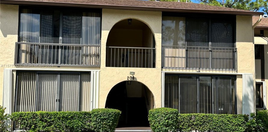 Condominio en Greenacres, Florida, 2 dormitorios  № 1151047