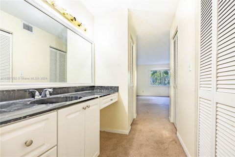 Condominio en venta en Lauderhill, Florida, 1 dormitorio, 80.82 m2 № 1175934 - foto 10