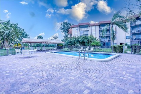 Condominio en venta en Lauderhill, Florida, 1 dormitorio, 80.82 m2 № 1175934 - foto 22