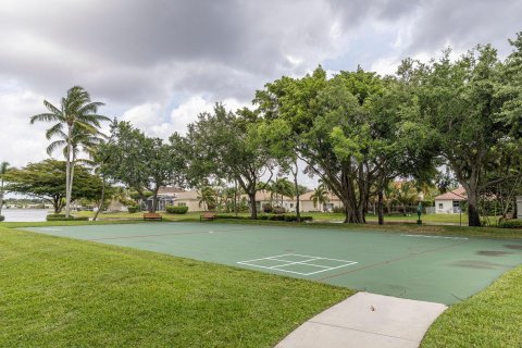 Villa ou maison à vendre à Weston, Floride: 5 chambres, 288.74 m2 № 1128998 - photo 1