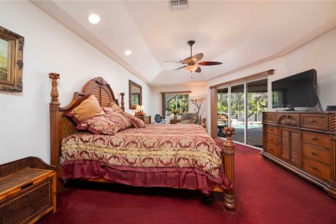 House in Punta Gorda, Florida 3 bedrooms, 232.63 sq.m. № 1091025 - photo 20
