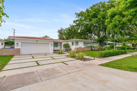 Villa ou maison à vendre à Miami, Floride: 3 chambres, 183.11 m2 № 1309142 - photo 2