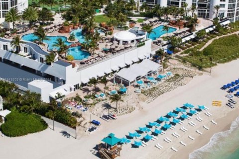 Copropriété à vendre à Sunny Isles Beach, Floride: 2 chambres, 137.22 m2 № 1328990 - photo 20