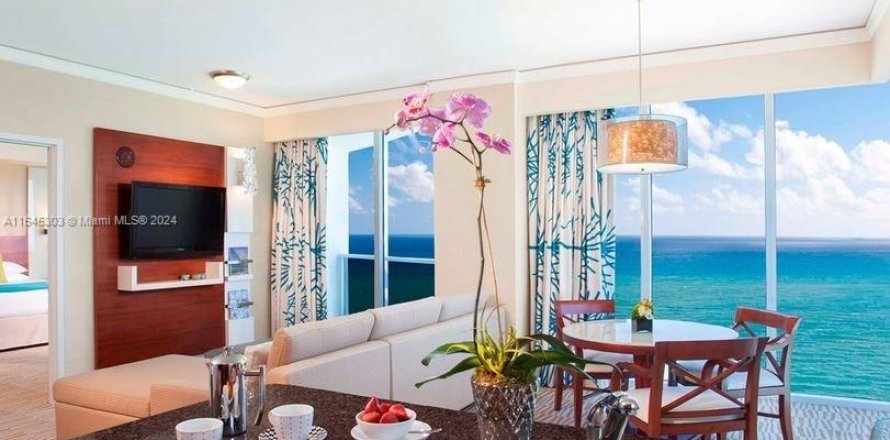 Condo in Sunny Isles Beach, Florida, 2 bedrooms  № 1328990