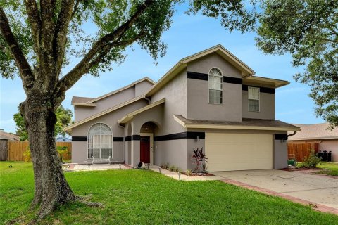 Villa ou maison à vendre à Orlando, Floride: 4 chambres, 229 m2 № 1376695 - photo 1