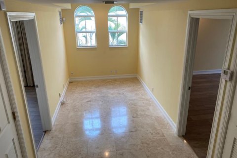 Townhouse in Fort Lauderdale, Florida 3 bedrooms, 228.17 sq.m. № 684181 - photo 7