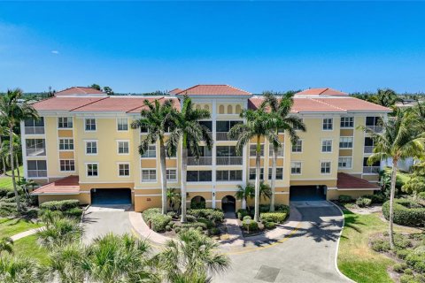 Copropriété à vendre à Punta Gorda, Floride: 2 chambres, 125.51 m2 № 1152730 - photo 1