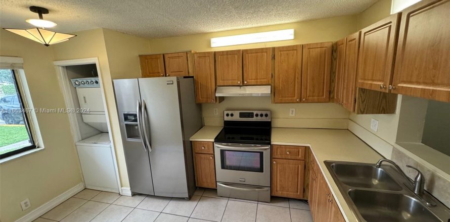 Condominio en North Lauderdale, Florida, 2 dormitorios  № 1347864