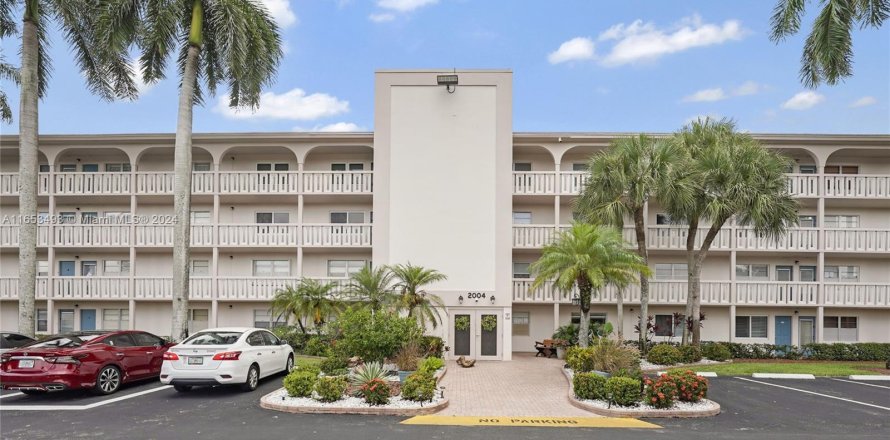 Condo in Coconut Creek, Florida, 2 bedrooms  № 1347865