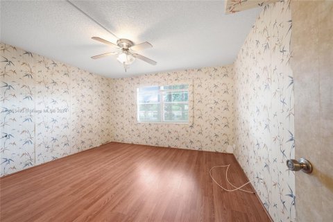 Condo in Coconut Creek, Florida, 2 bedrooms  № 1347865 - photo 19