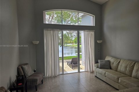 Casa en venta en Miramar, Florida, 4 dormitorios, 225.38 m2 № 1347831 - foto 7