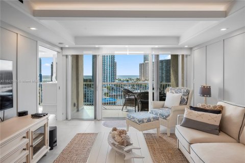 Copropriété à vendre à Hallandale Beach, Floride: 2 chambres, 104.52 m2 № 1321286 - photo 3