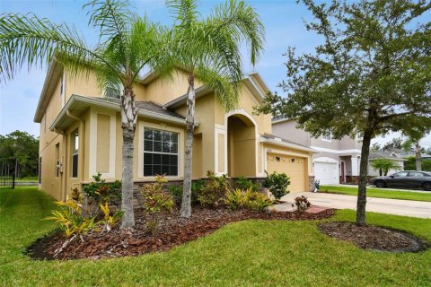 Casa en venta en Tampa, Florida, 5 dormitorios, 305.18 m2 № 1341488 - foto 3