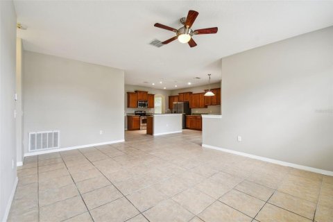 Casa en venta en Tampa, Florida, 5 dormitorios, 305.18 m2 № 1341488 - foto 19