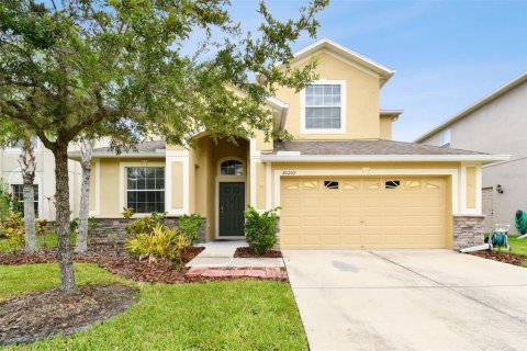 Casa en venta en Tampa, Florida, 5 dormitorios, 305.18 m2 № 1341488 - foto 1