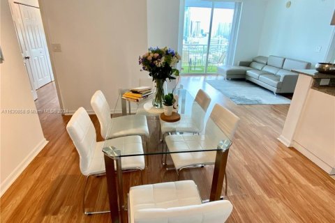 Condominio en venta en Miami, Florida, 2 dormitorios, 98.2 m2 № 1291726 - foto 4