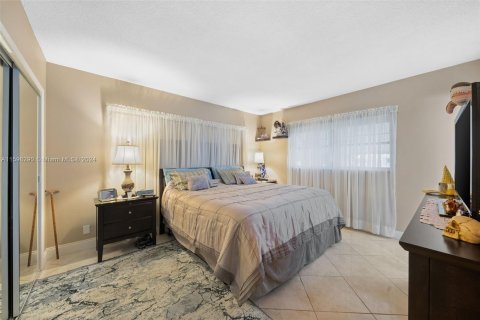 Copropriété à vendre à Hollywood, Floride: 2 chambres, 83.52 m2 № 1220800 - photo 8