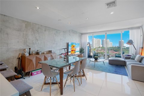 Condo in Aventura, Florida, 3 bedrooms  № 1220845 - photo 11