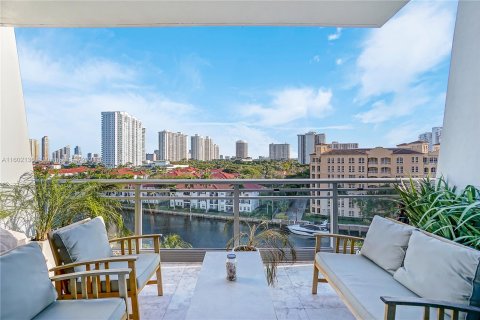 Condo in Aventura, Florida, 3 bedrooms  № 1220845 - photo 14