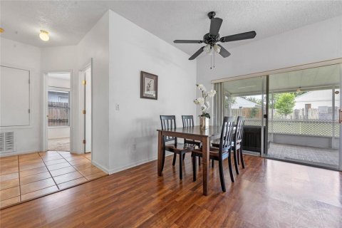 Casa en venta en Orlando, Florida, 3 dormitorios, 123.37 m2 № 1428852 - foto 4