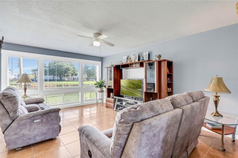 Condominio en venta en Orlando, Florida, 2 dormitorios, 105.82 m2 № 930303 - foto 12