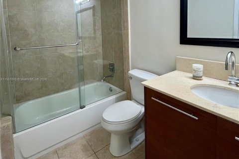 Condo in Sunrise, Florida, 2 bedrooms  № 1091396 - photo 15